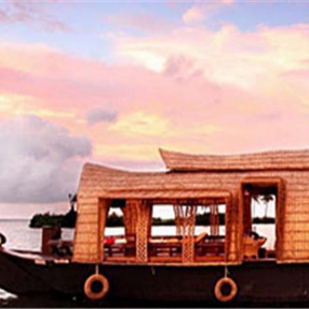 Marvel Cruise Hotel Alappuzha Ngoại thất bức ảnh