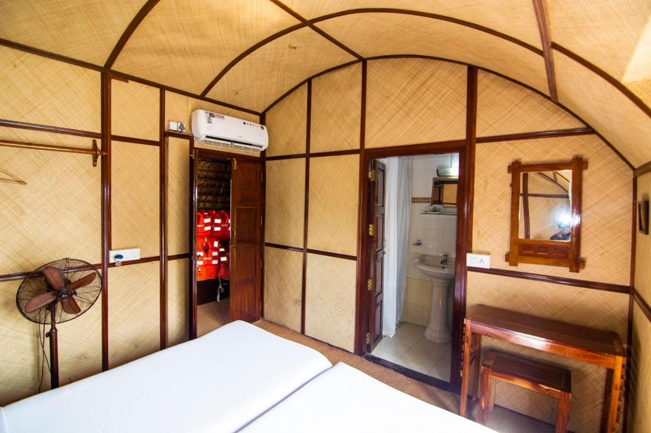 Marvel Cruise Hotel Alappuzha Ngoại thất bức ảnh