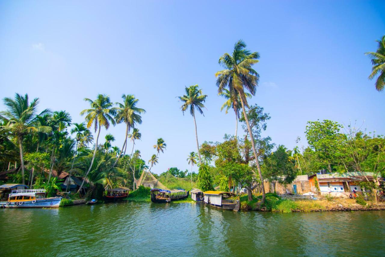 Marvel Cruise Hotel Alappuzha Ngoại thất bức ảnh