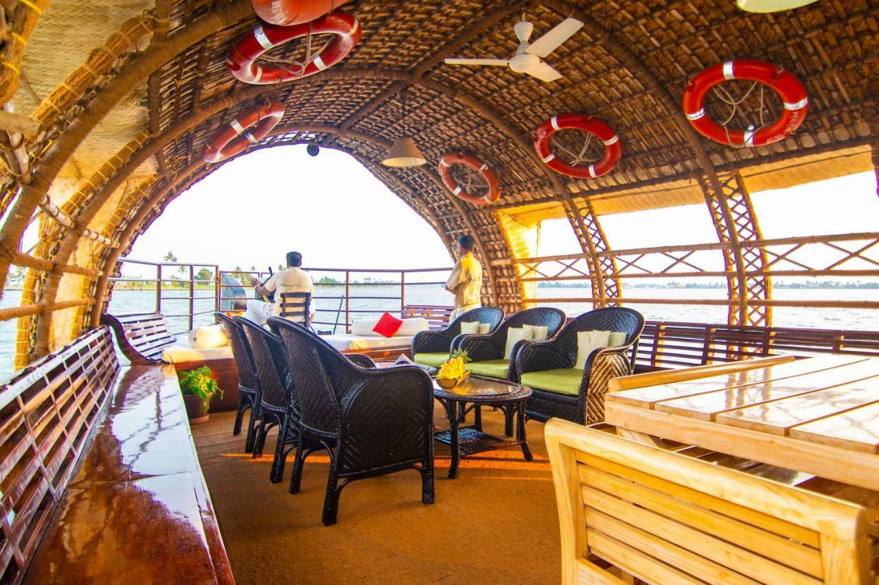 Marvel Cruise Hotel Alappuzha Ngoại thất bức ảnh